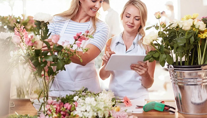 Easy Crafting Activities Using Plants: Pressed Flowers, Herb Bundles & More